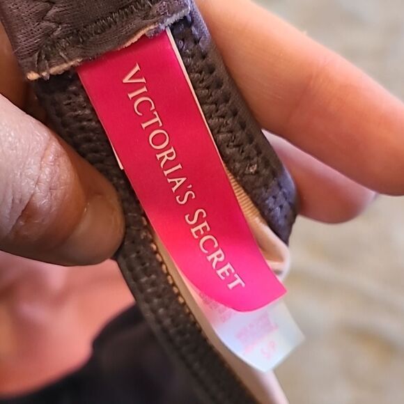 Victoria secret womens purple halter style swim suit top with gathered middle - Picture 4 of 5